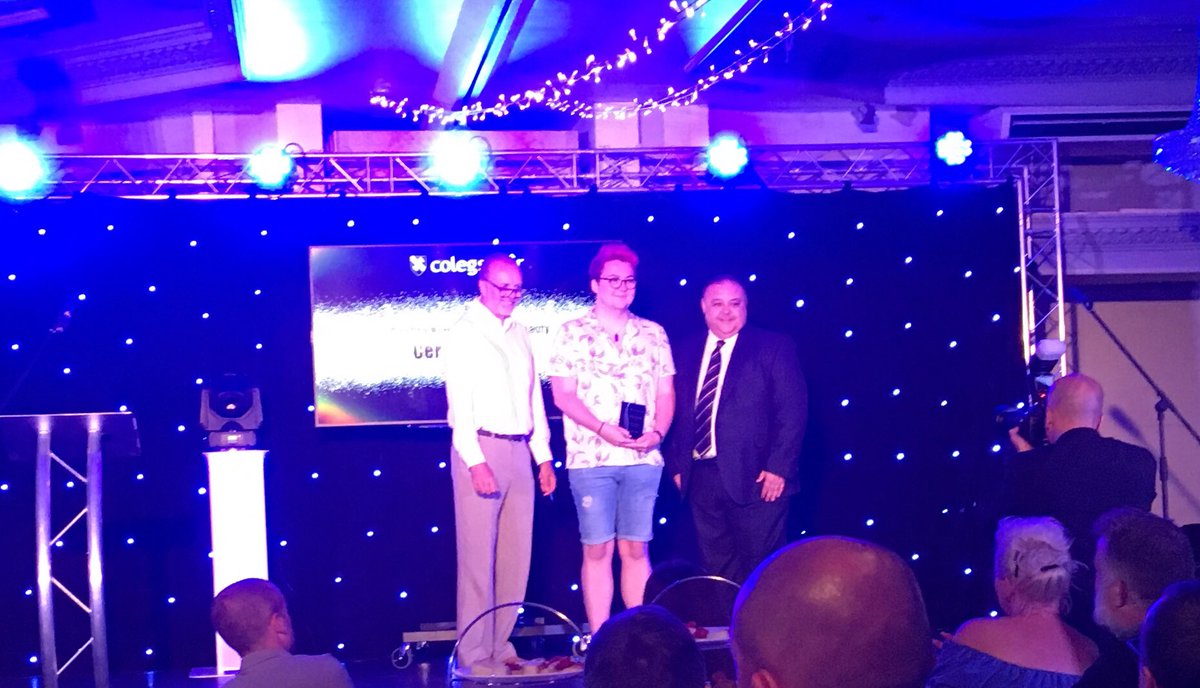christyanha85's tweet photo. Yr Enillwyr! The Winners! @ColegSirGar #bestofthebest #AOE2018 https://t.co/khMtia8IRm