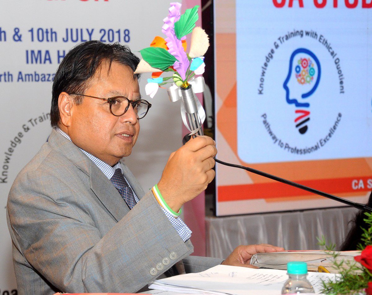 vijayjdarda's tweet photo. Happy to share my views at @theicai #CAStudentsConference in #Nagpur:
- Role of CAs is crucial as our economy is growing
- CAs must educate common people
- Women in this profession bring transparency
- Ethical conduct is very crucial https://t.co/rFC07mtkuI