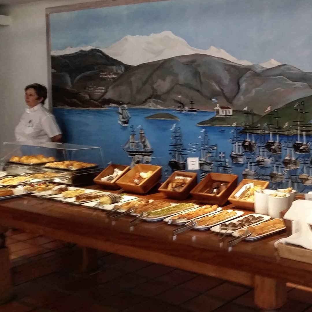 FullerloveHeidi's tweet photo. Loved these paintings! #breakfaststnicholasbay #stnicholasbayresort #cretehotel #instagreece #greecestagram #greekfood #luxuryhaven #luxurylifestyle #petitdejeuner #hoteldefamille #hoteldeluxe #resortwear #resortstyle #poolsuite #poollife https://t.co/eFPjnjVHoq https://t.co/fjfyPAz08D