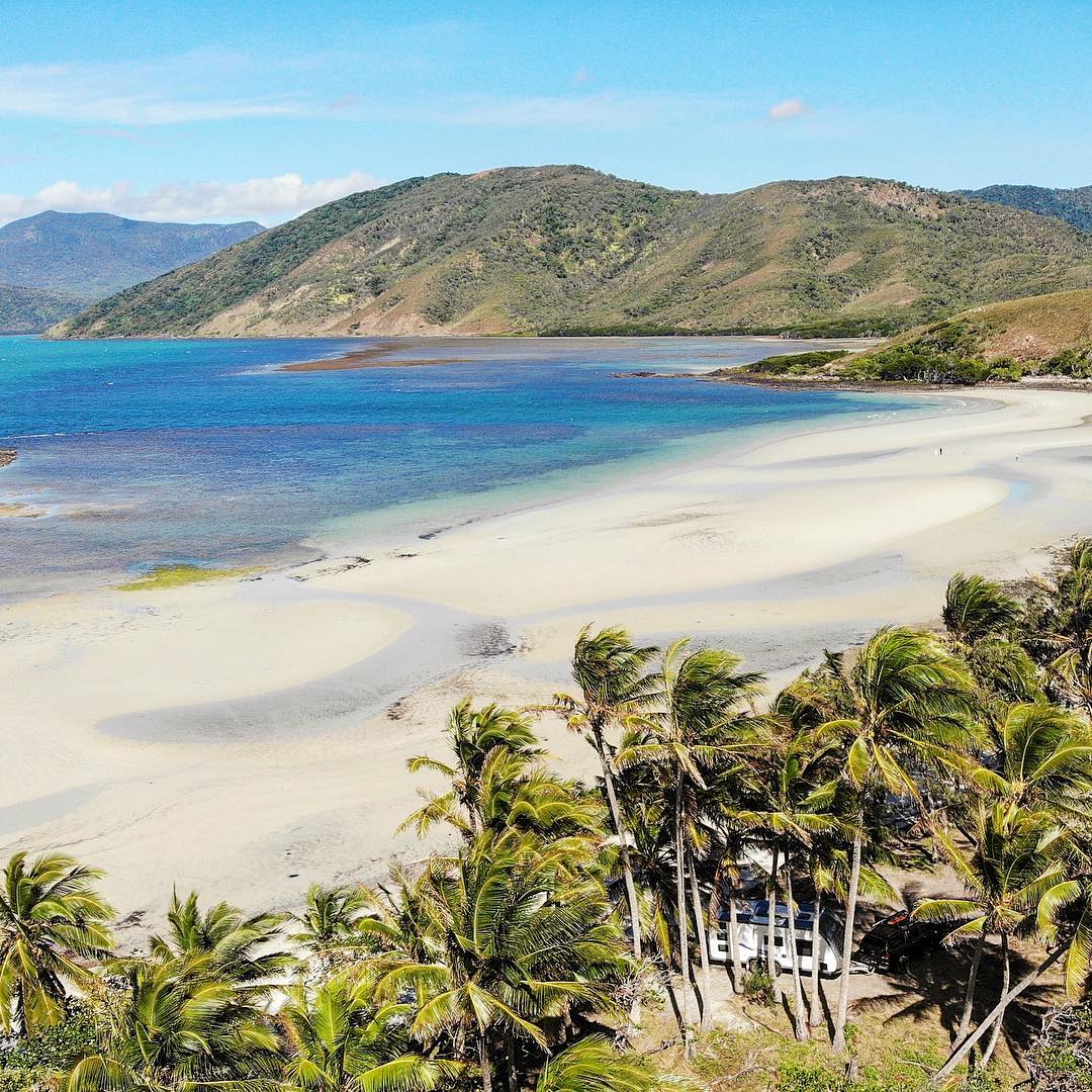CairnsGBR's tweet photo. Absolute beachfront camping at one of the most picturesque places in the world - welcome to #ArcherPoint in #CapeYork ๐ (Via IG/tripinavan) #exploreTNQ https://t.co/ZjDaZ6q9K4