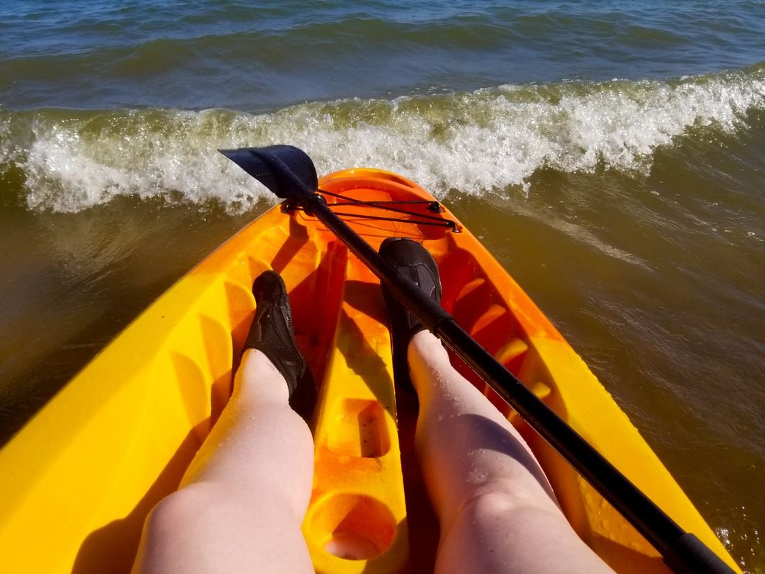 MooshuJenne's tweet photo. From paddle holders to small ice chests we bring you a top 10 list of those items you need when kayaking. #kayaking #kayak #kayakfishing https://t.co/7u4xMqmxdW via @mooshujenne https://t.co/uCR5XrM09E