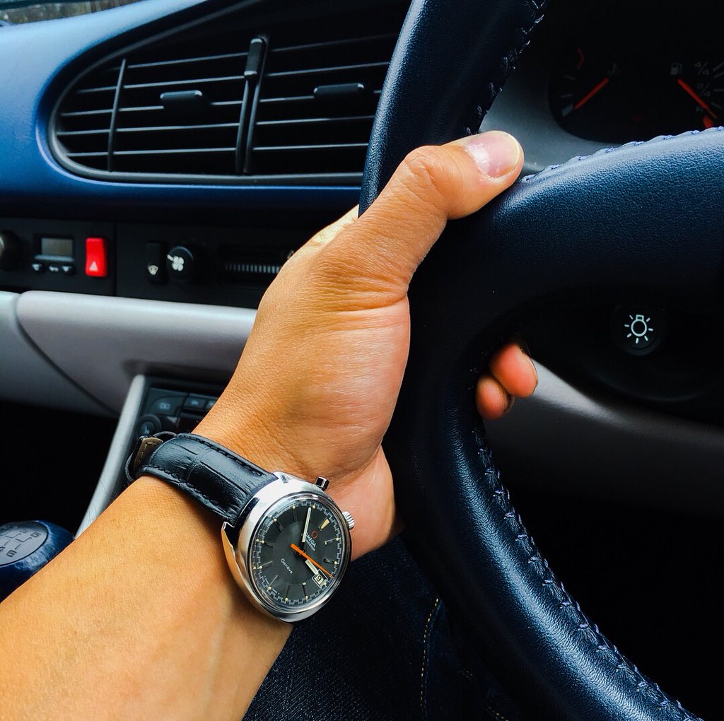 HighLoTime's tweet photo. This beauty has been with me for over 20 years. The rarely seen Porsche 968 Cabriolet 😎 #Porsche #Porsche968 #Porsche968Cabriolet #ClassicCar #ClassicCars #Omega #Chronostop #youngrichkids https://t.co/TOY10gUTsQ