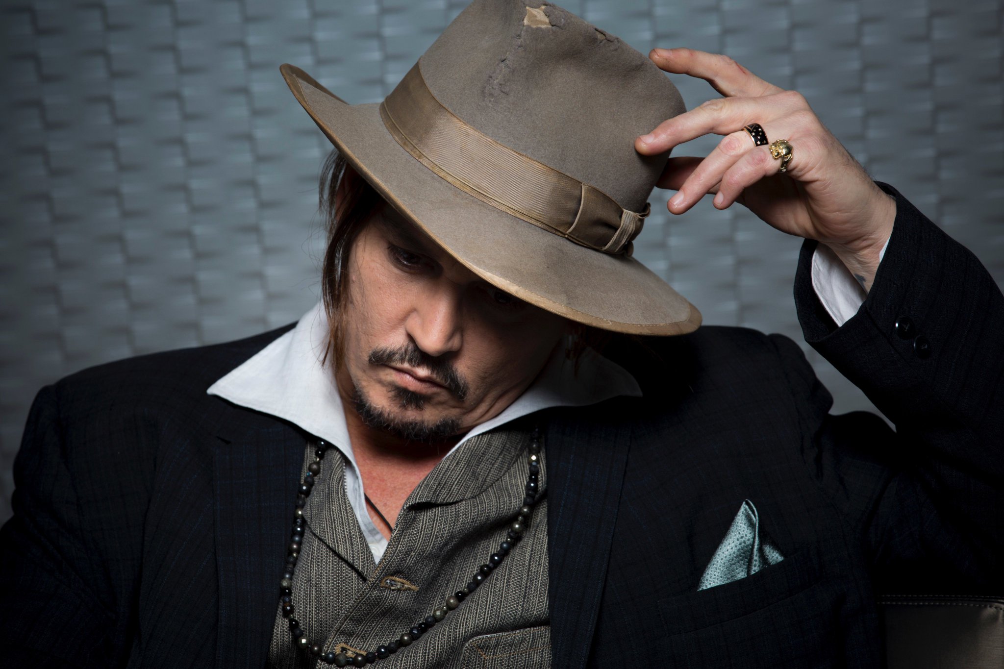 LAT Entertainment on Twitter "Depp allegedly shouted at location