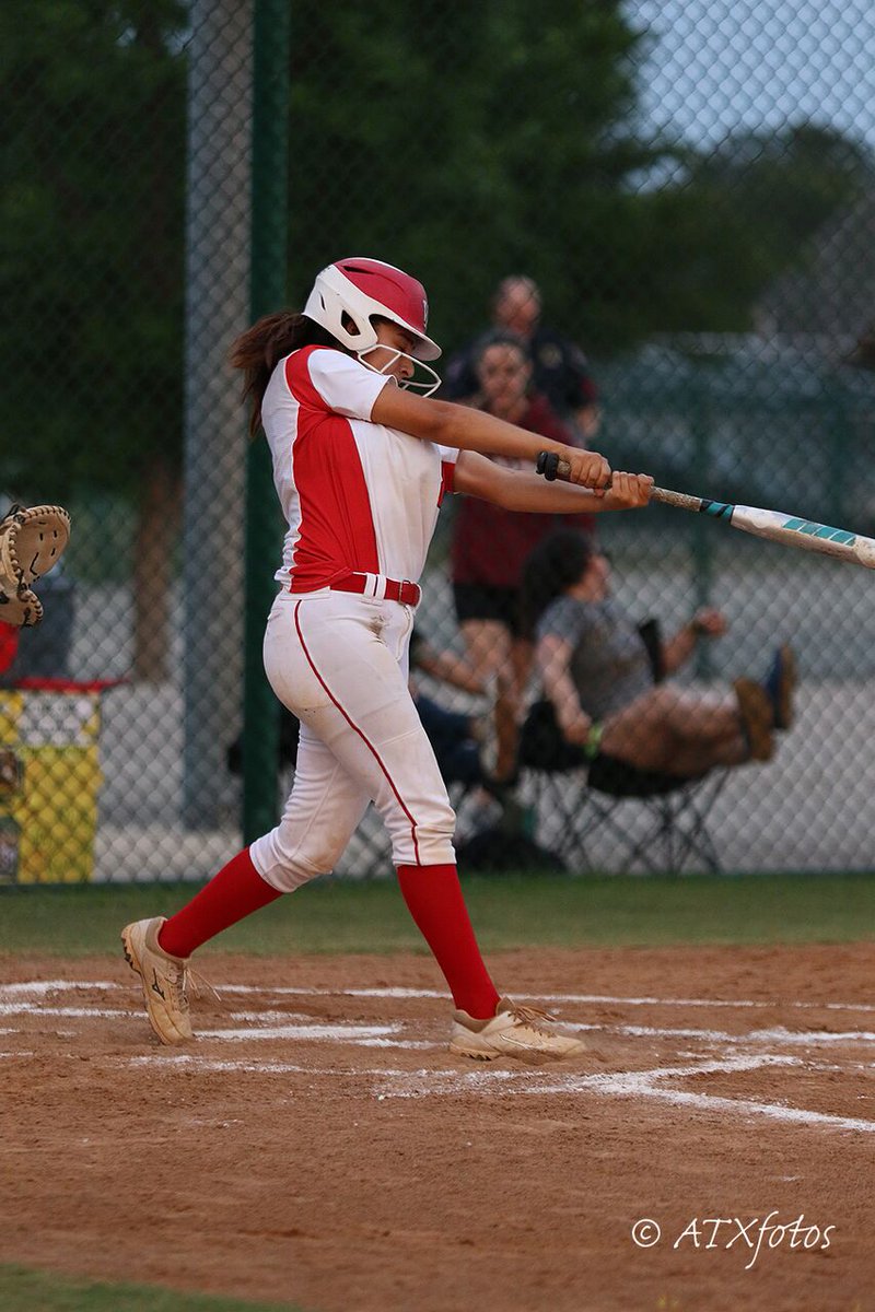 VRHSSOFTBALL tweet media