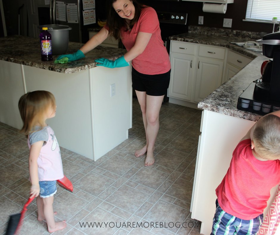 YouAreMoreBlog's tweet photo. When you can find YOUR groove in cleaning, you can make cleaning fun again! Join the #MyCleanMoves contest and show us YOUR groove. >> https://t.co/vPjf2q2tIt<< #MyCleanMoves #ad @PineSol https://t.co/66O3eKy7WK