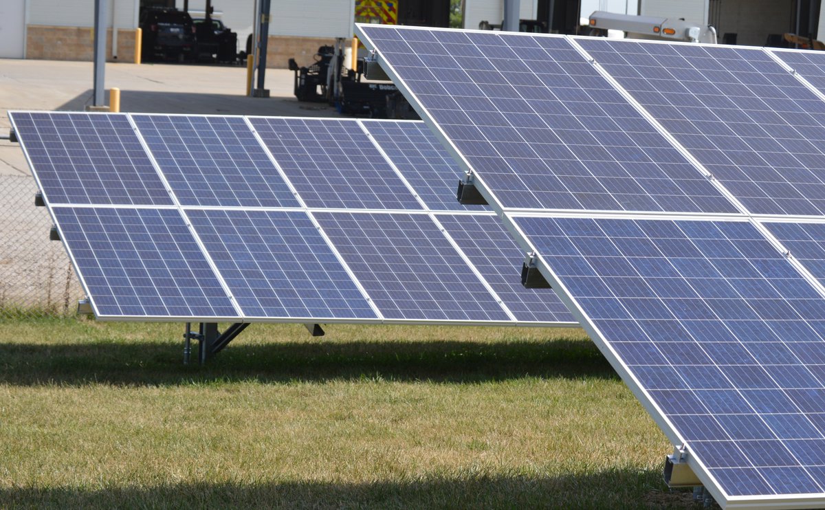 cityofLS's tweet photo. Join us for a ribbon cutting this Wednesday, at 10 a.m., at the Municipal Animal Shelter, 1991 SE Hamblen Rd, Lee's Summit, MO, as we celebrate the completion of the City’s first solar panel installation. #RenewableEnergy https://t.co/2wpndiDu1i