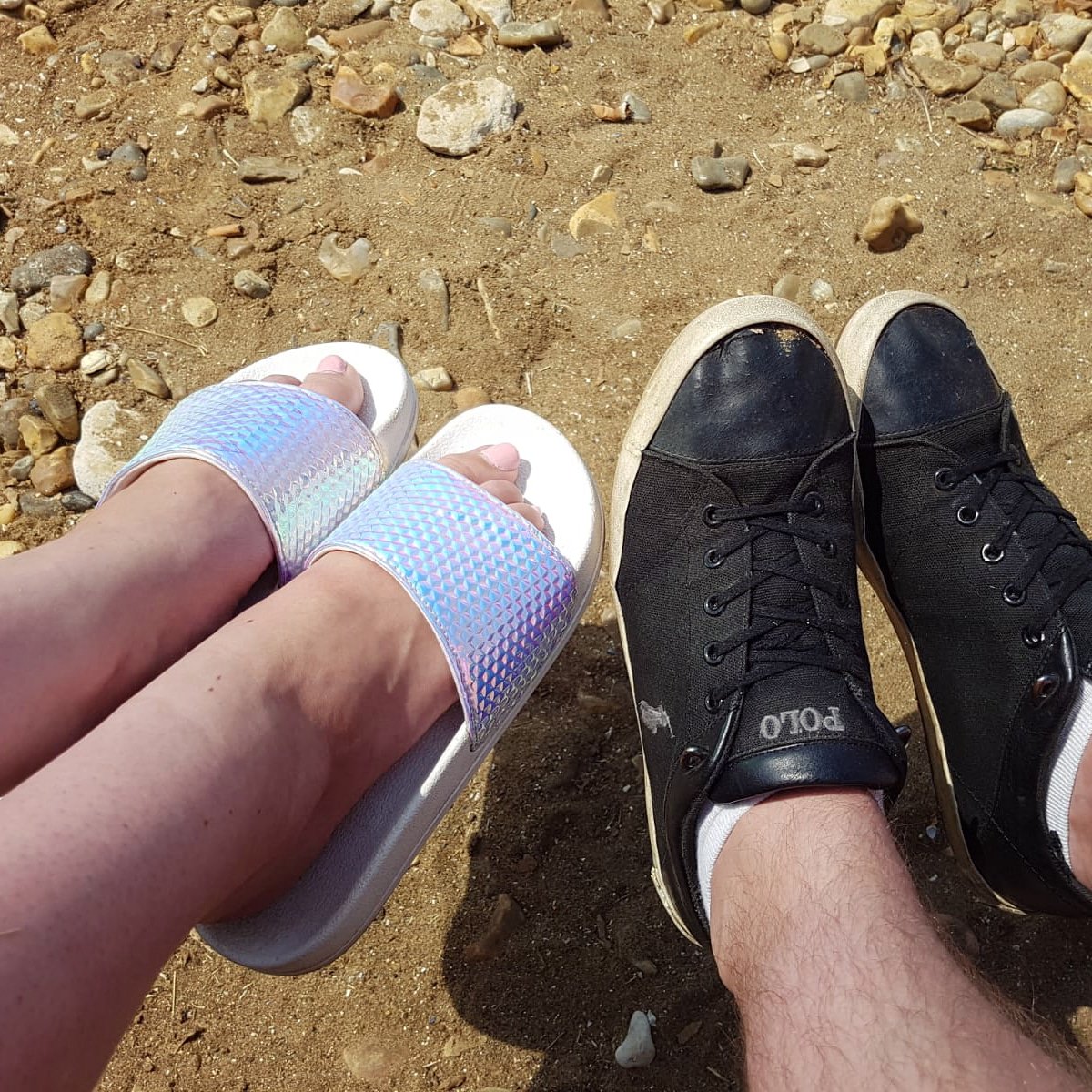 BeccaMarieHarne's tweet photo. This photo was a must 👌 💖 #feet #cute #marriedlife #standard #Sandy @isaacbrindley https://t.co/lVitGI7hZ7