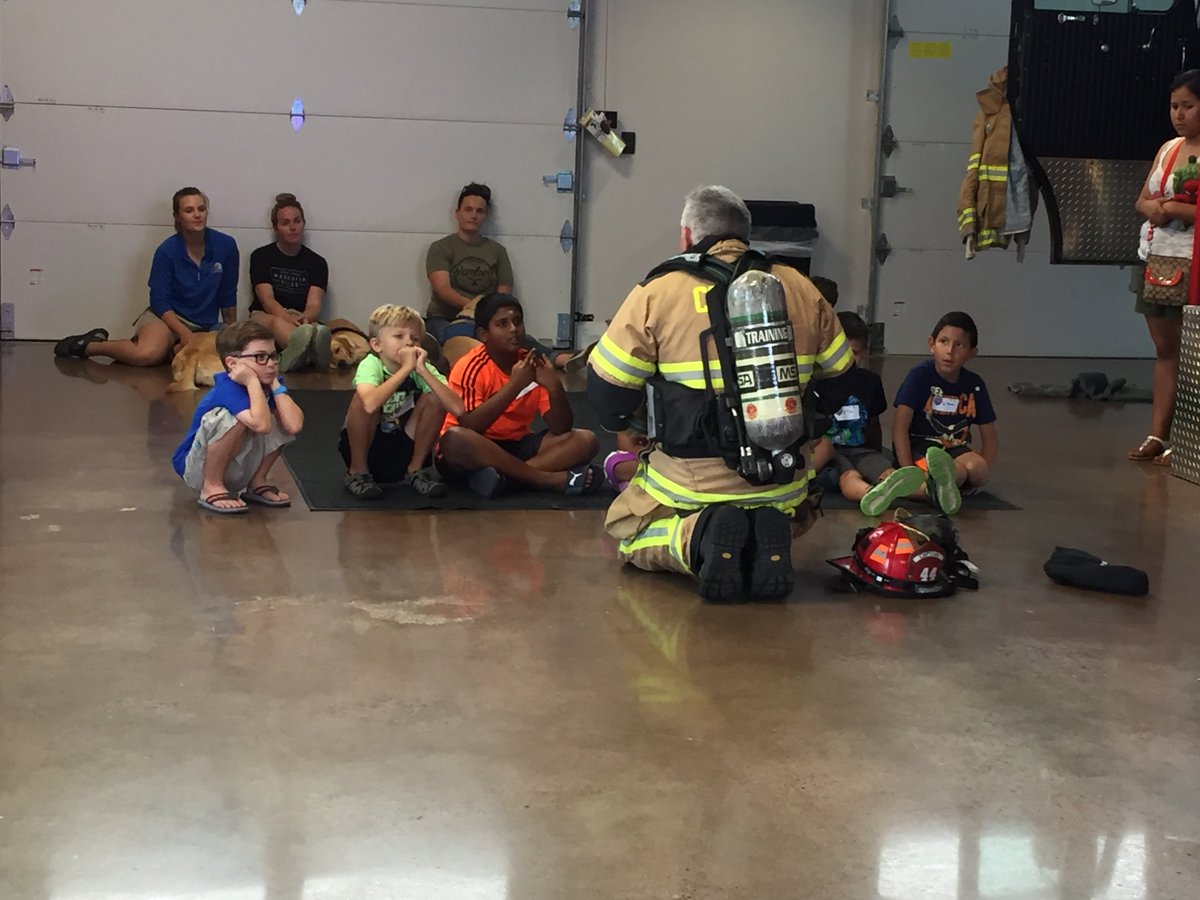 Coppell_LSP's tweet photo. Three service dogs in training from @ccicanine out of Baylor Scott &amp; White Health - Irving observed the various sights, sounds, and exercises as class participants learned about fire safety topics. Such a great learning opportunity for all! #GiveADogAJob #safety #PAWSforSafety https://t.co/NY86TIZAJF