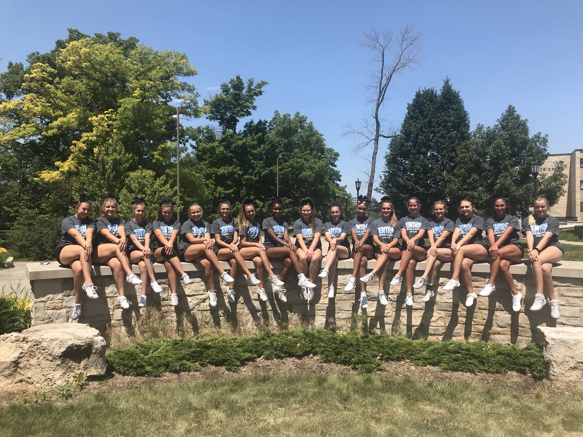 burlingtoncheer's tweet photo. The Rockets have arrived for Carthage Camp Day 1 with @NCAJaredE #mediumteambigdreams 💙👑🌀🚀☀️😍⭐️ https://t.co/swCG71Dxzw