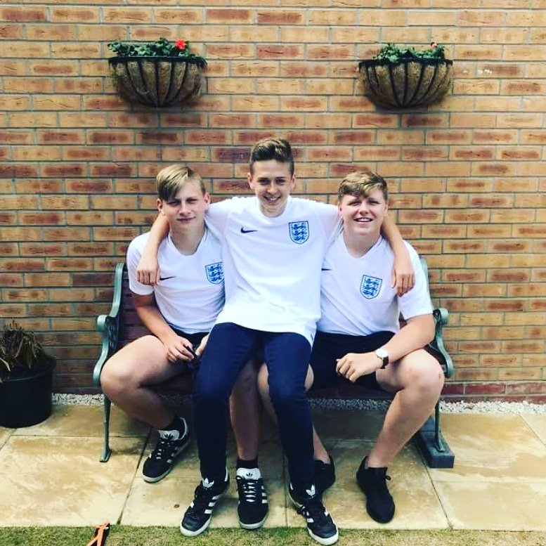Its Coming Home #Hull 😁⚽ <a href="/HKane/">Harry Kane</a> <a href="/HarryMaguire93/">Harry Maguire</a> <a href="/HullCity/">Hull City</a> <a href="/England/">England</a>