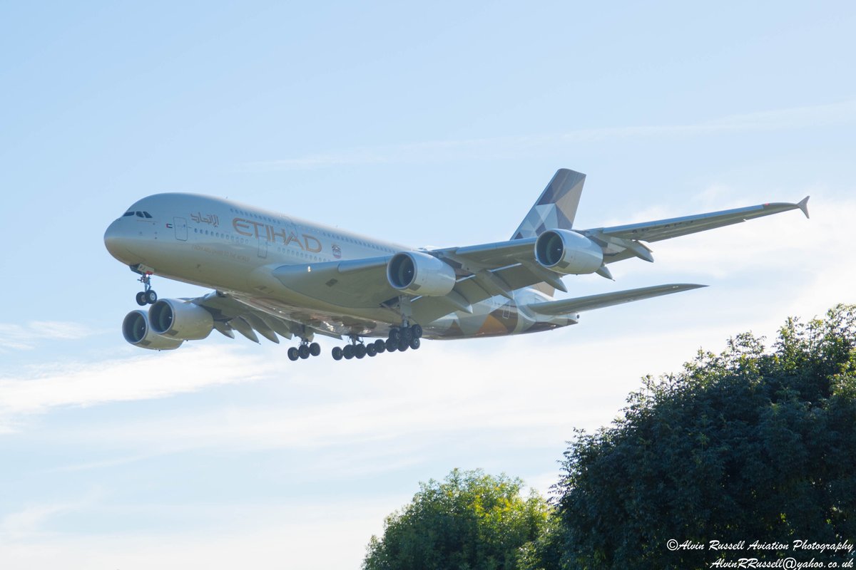 AlvinRRussell's tweet photo. last of the early morning heavies &amp; also the last upload for tonight, @EtihadAirways @Airbus #A380 #APJ as #EY11 arriving @HeathrowAirport, #27L #MyrtleAvenue, Saturday 23rd June, @a380fanclub https://t.co/aVKM12P4gA