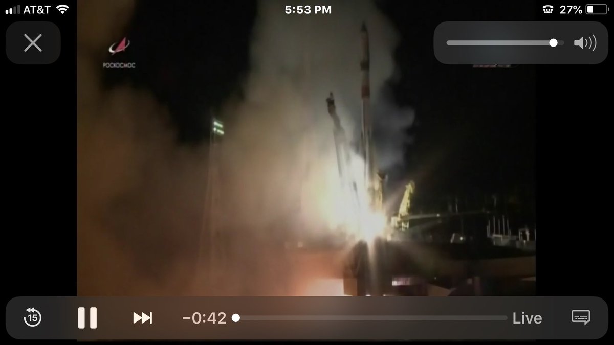 SpaceNews360's tweet photo. Soyuz liftoff. Now for 2 orbits then a rendezvous with the #ISS with 3 tons of supplies, delivered in less that 4 hours. #Progress70 https://t.co/tMMQIAuC8n