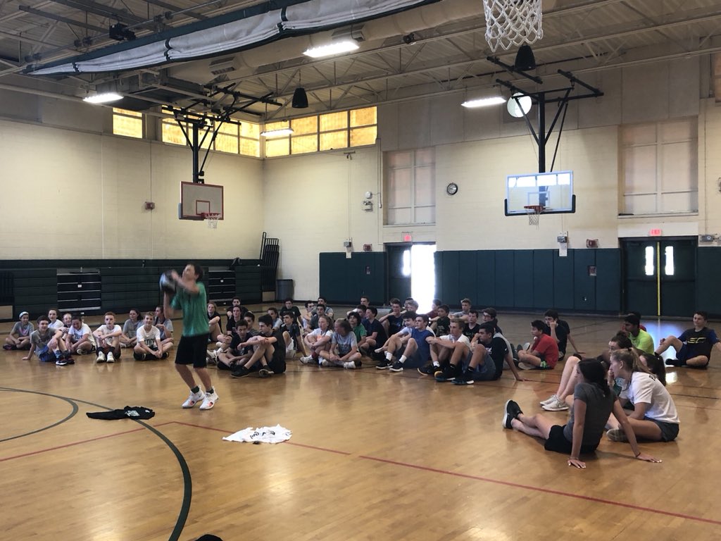 WWgirlshoops's tweet image. Record number of players at our 7th-9th grade clinic this summer - good start to the week today! #wwhoops @Wolverinehoops1