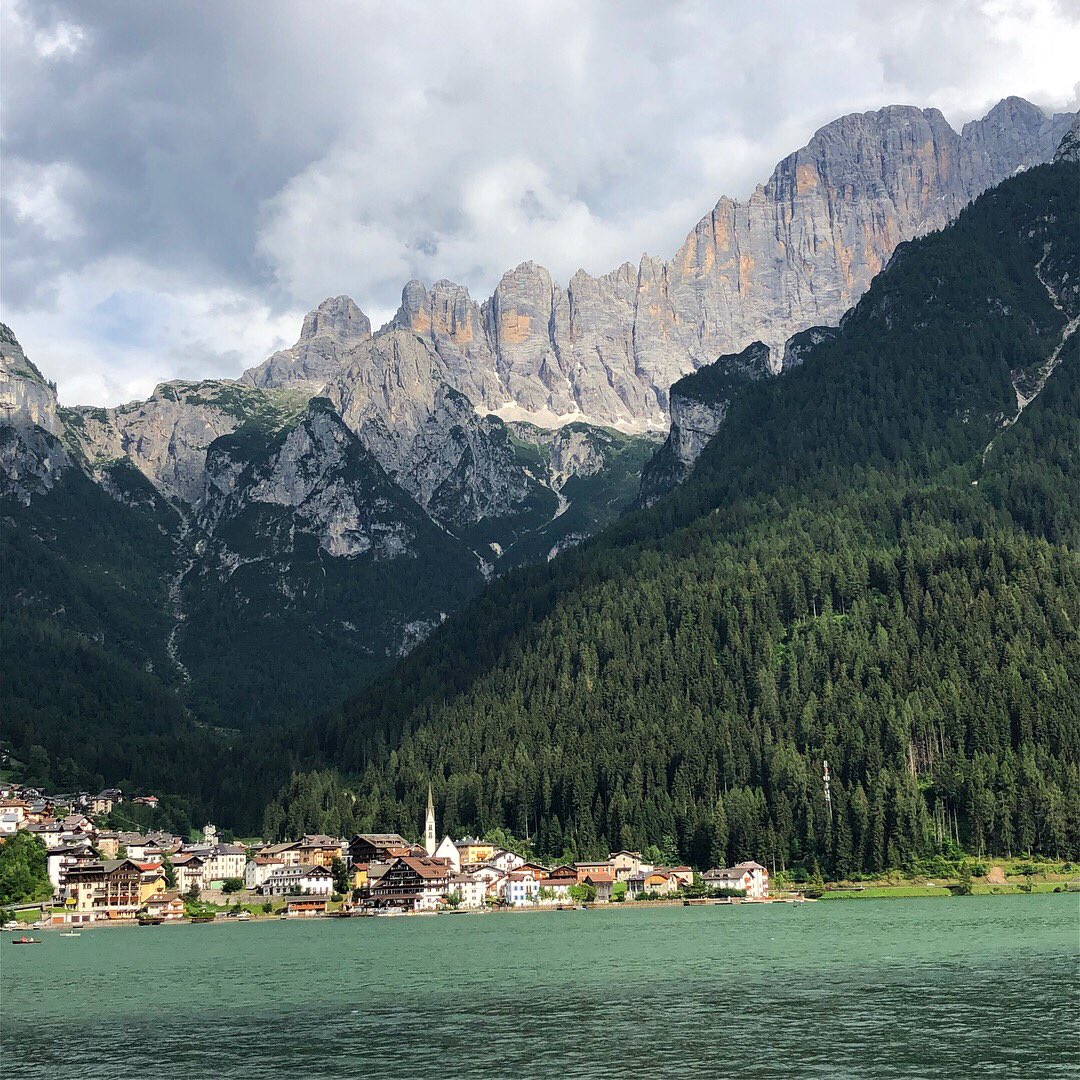 skignome's tweet photo. Via Ladinia—a perfect ending to our new trip @VisitVeneto @RyderWalker    @arabbadolomites #fodom #livinallongo #buchenstein #ladino #alleghe https://t.co/Iv1jeU8JSS