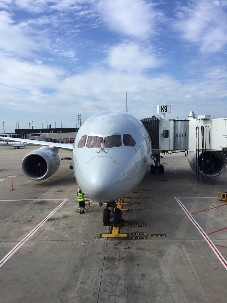 WillPestle's tweet photo. @flightradar24 Another view of #aa153 https://t.co/UNVanQFfra