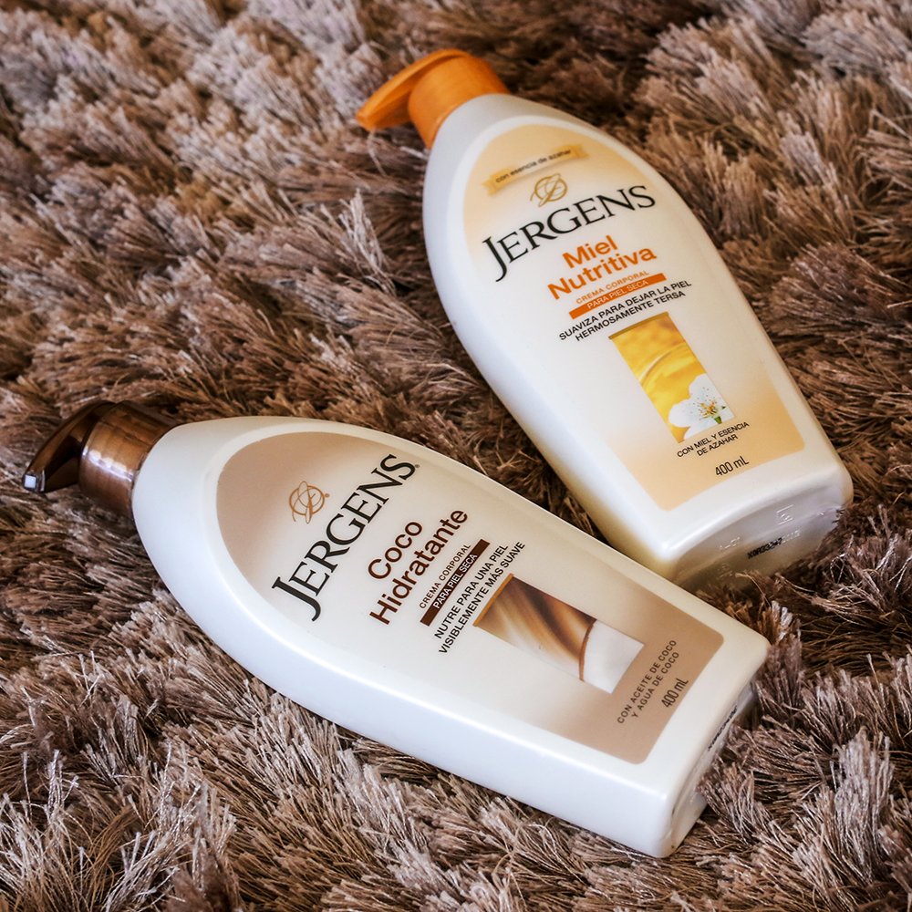 ¡Unas opciones de crema corporal deliciosamente dulces para tu piel! 
¿Cuál será la que probarás? 🌴 o 🍯