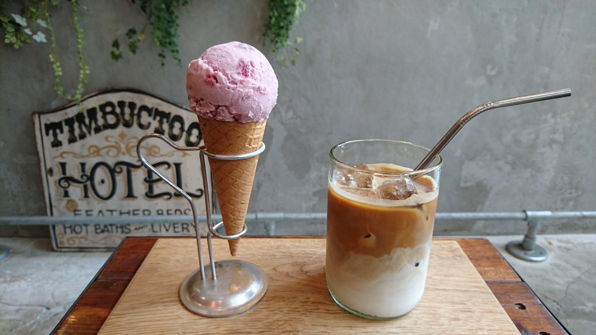Coffeestop Mighty Steps Coffee Stop 日本橋 ストロベリーのアイスクリーム アイスラテダブル 涼を求めてコーヒーブレイク ストロベリーアイス ストロベリー いちごアイス アイスクリーム ジェラート アイスラテ クールダウン