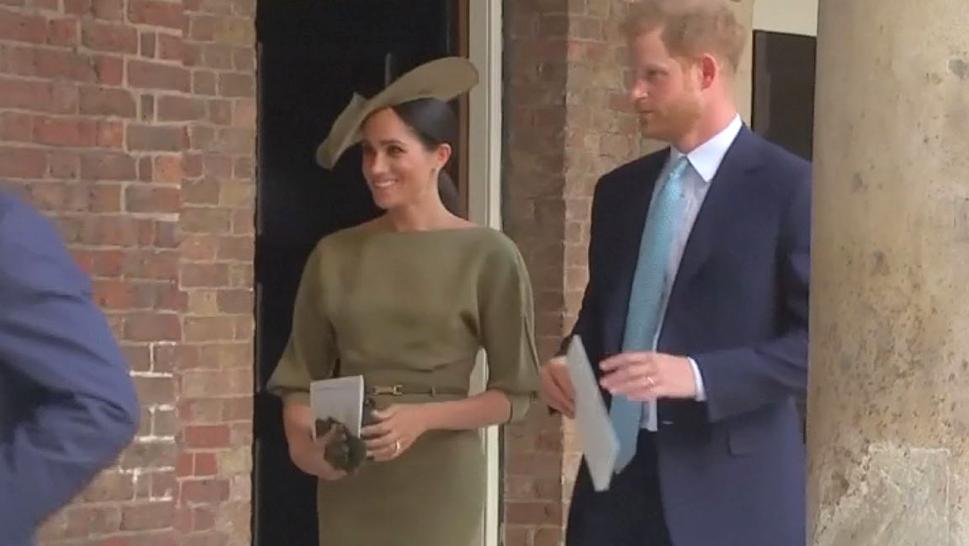 Inside Edition on Twitter "Meghan Markle stuns in an olive green Ralph(01)