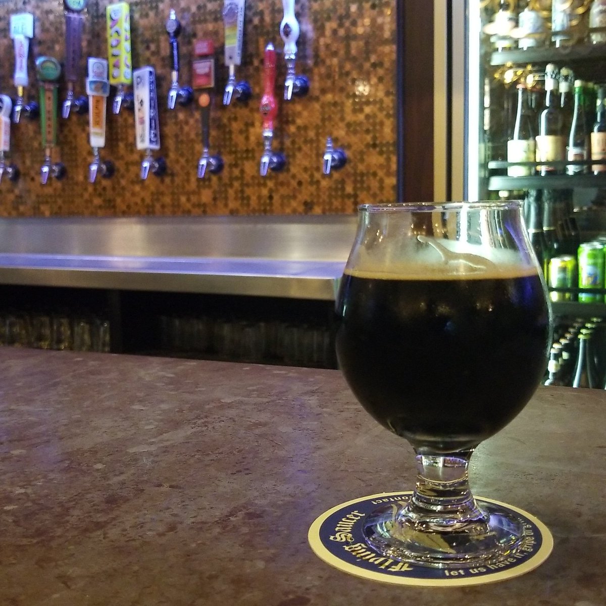 hnl's tweet photo. If you #love #beer and good #brew at that, make sure you venture on down to @FlyingSaucerHou in #downtownhouston. You're looking at about 80 beers on tap and a bunch more in bottle/can. In this pic #divinereserve18 by @SaintArnold

#brewston #beers #stout #imperialstout https://t.co/auWUch1SZL