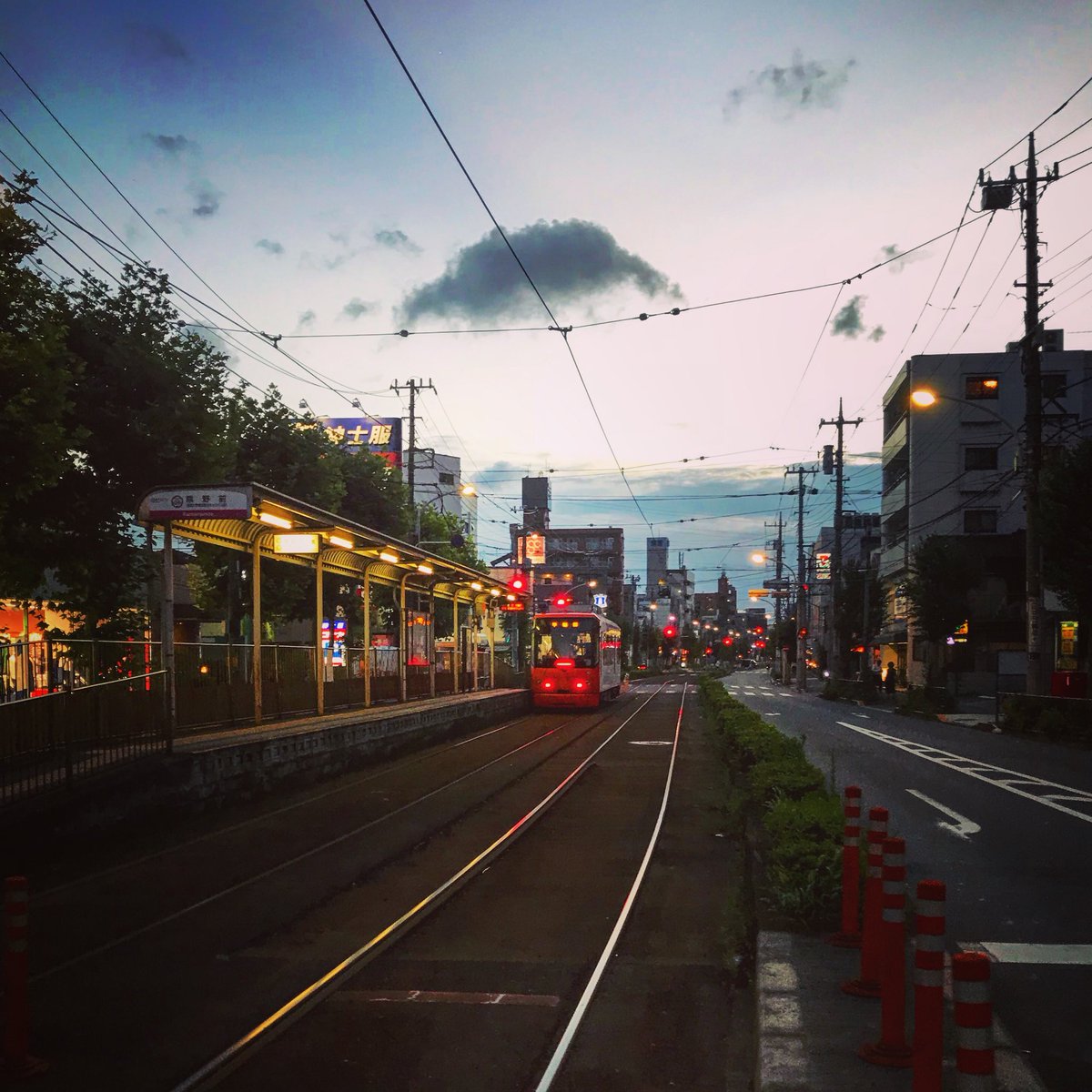sato_shunta's tweet photo. いつものランニングコース。夕方でもまだ明るいから走るには最適…。
#マイコース  #KAYANO25 #running #diet #fitnessrun #暑い https://t.co/mXdri6nIGf