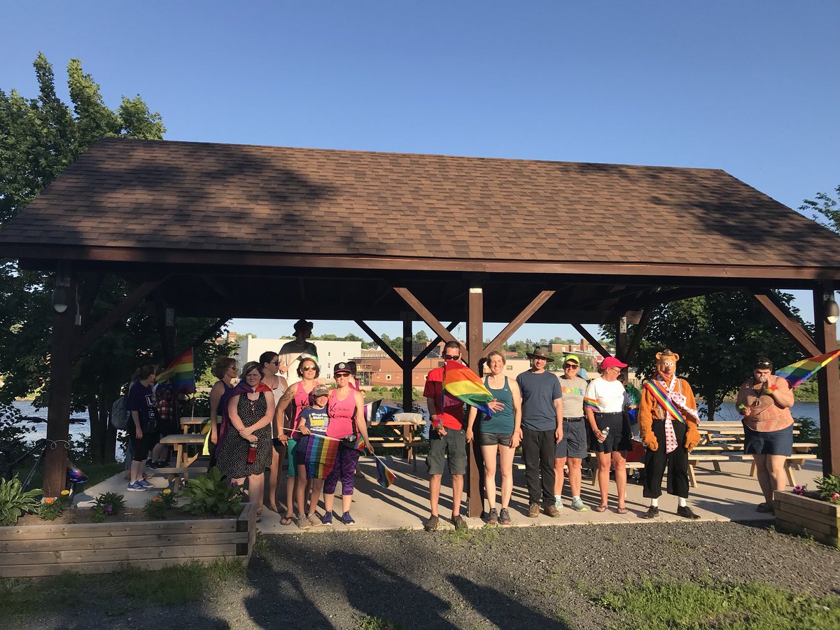 pcrainbowcomm's tweet photo. what a great pride walk!! thanks for everyone who came out to show their pride! https://t.co/lE3dSS5sP9
