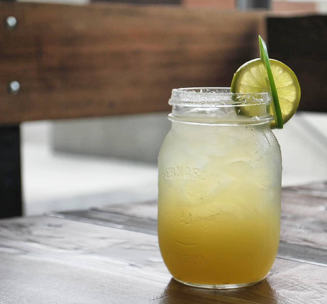 🍍🌶️🍍🌶️🍍
•
Slide into Monday with our newest feature margarita!
•
The 'Jala-pineapple' Margarita w/ tequila | triple sec | jalapeno-pineapple syrup | shikanji | lime juice | (📷: @thestarvingsailor)
•
•
•
•
•
•
•
•
#yyj #yyjeats #yyjfood #yyjfoodie