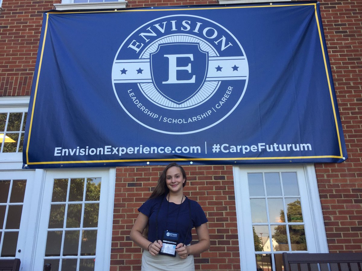 RWMartin63's tweet photo. With Myla in Washington DC area for junior youth leadership conference she was selected to attend. She's a bright, caring leader for sure. #mygirl #growingtooquickly https://t.co/bbDAF5jYsm