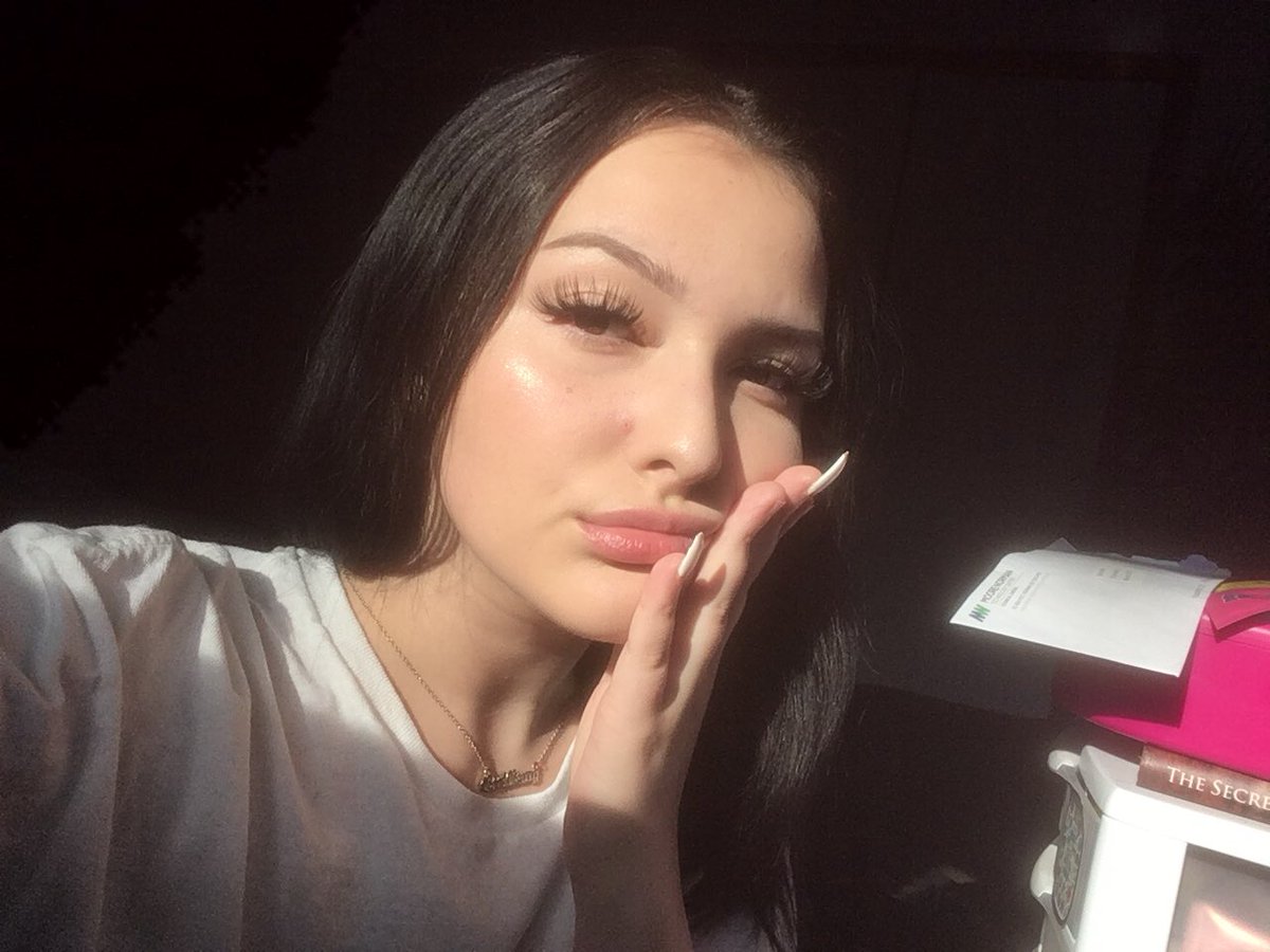 poorrthing's tweet photo. live fast die young bad girlz do it well https://t.co/yTO6al6jGF