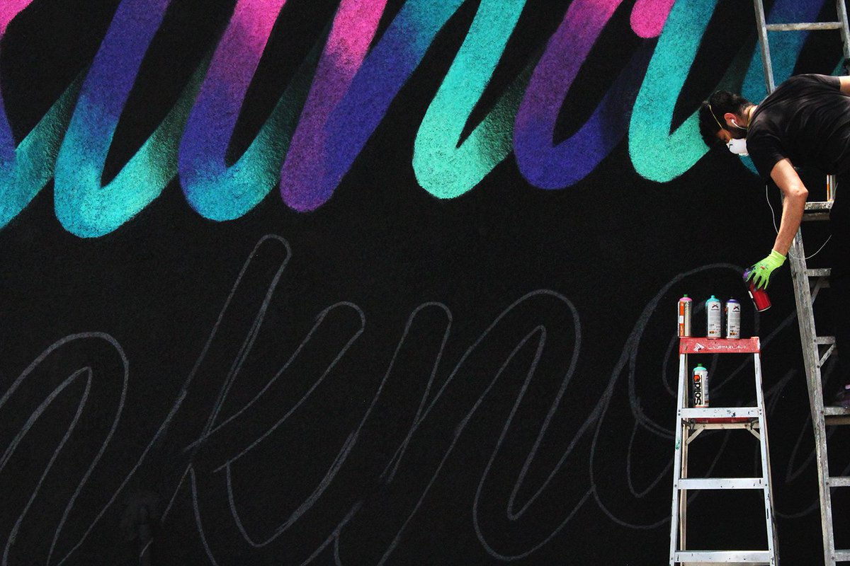 aDisenoMX's tweet image. IT'S A LIVING no es solo una declaración, sino también una filosofía de vida para #RicardoGonzalez, diseñador y artista de Durango México que actualmente vive en Brooklyn. #tipografía bit.ly/2tP2juD