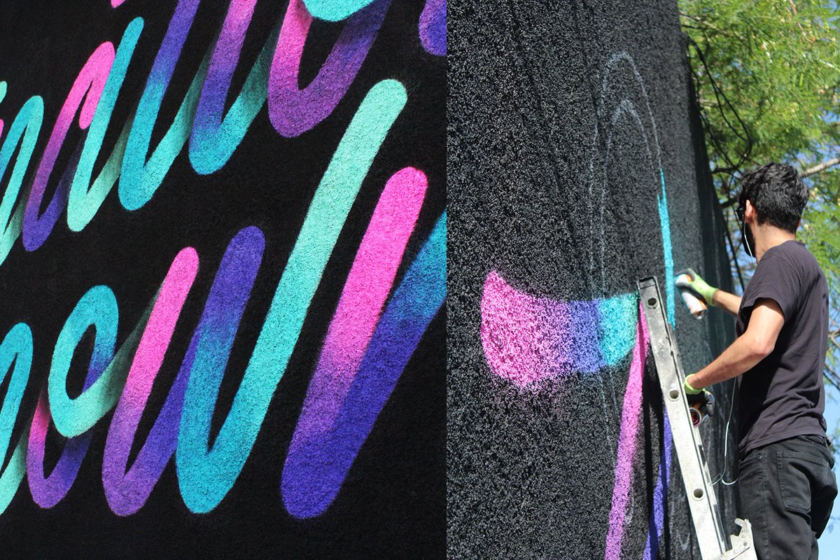 aDisenoMX's tweet image. IT'S A LIVING no es solo una declaración, sino también una filosofía de vida para #RicardoGonzalez, diseñador y artista de Durango México que actualmente vive en Brooklyn. #tipografía bit.ly/2tP2juD