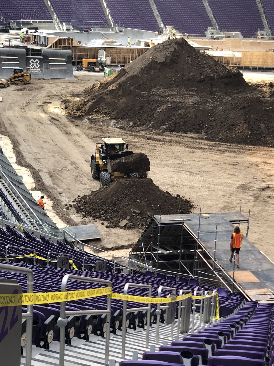 Tuftybuilt's tweet image. #bmx #dirt is starting to shape up today