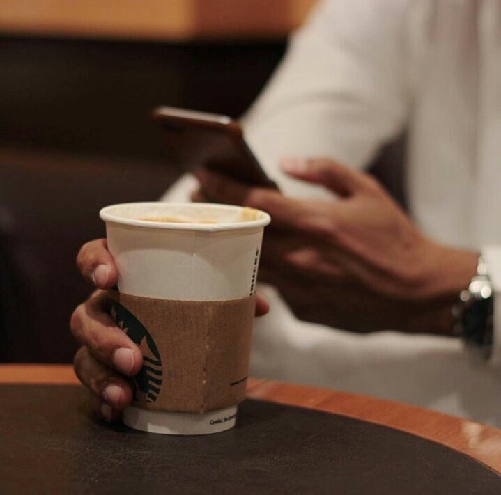 Kw_787's tweet photo. •
.
#انت الصباح #وشوفة #عيونك الخير
الصبح صبح الناس #وانت #صباحي 💜
ٰ
ٰ
#صباح_الخير ☕️💜✨ https://t.co/T4A0VqmZ0k