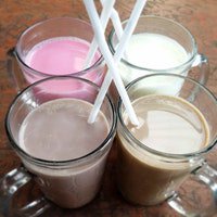infobdg's tweet photo. Tempat minum susu murni yang enak di Bandung versi Mimin :
1. Susu murni Ijan (Jl Pungkur)
2. Susu murni Dipati Ukur
3. BMC (Jl Aceh)
4. Kedai Kawani (Antapani)
5. Susu Murni Lembang Sukajadi
Kalau taruwit suka jajan susu murni dimana nih? Kasih tau mimin dong!
#infoBDGkuliner https://t.co/j9POYJSPhf