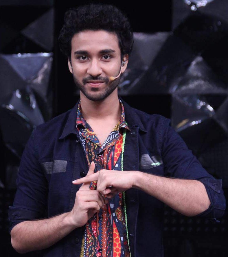 imd1official's tweet photo. Team https://t.co/FXUt0Qyhxz wishes #HappyBirthday
@TheRaghav_Juyal #Crockroaxz - King of Slow Motion Dance
#ParveenSultana - Queen of Classical Vocal #PadmaShri #PadmaBhushan
#RaghavJuyal #SlowMotionDance #imd1 #IAmThe1 https://t.co/ELArHG9L9P