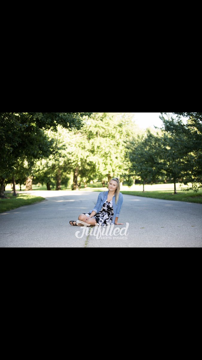 Fulfilled_Hope's tweet photo. Meet Skylar! She is our new Senior Ambassador from Fredericktown High School! Be on the lookout for many more sessions with her! #fulfilledhopeseniors #missourisenior #missouriseniorphotographers #seniorambassador #senior2019 https://t.co/e9VCpsg17r