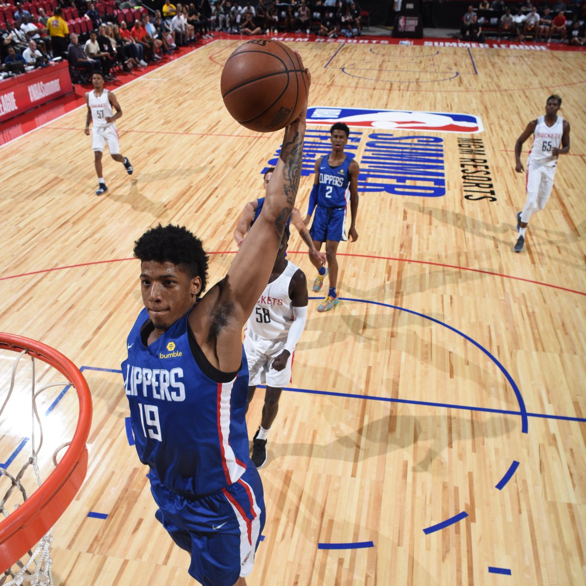 LAClippers's tweet photo. ⚪️Q1 🔘Q2 ⚪️Q3 ⚪️Q4
LAC 42 | HOU 56
#NBASummer https://t.co/B0uwHX10vv