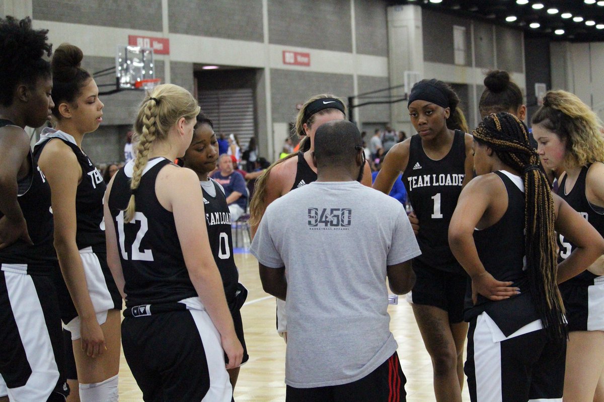 CoachZo_1911's tweet photo. 1-1 today at the Apache Classic @InsiderExposure Took a tough one against Texas Phenoms this morning but we bounced back proud of my girls with the 14pt comeback vs TN Rush 2019 !!! Team has no quit in them  #TeamLoaded17URed🔴 #ApacheClassic https://t.co/Tkw93e15cY