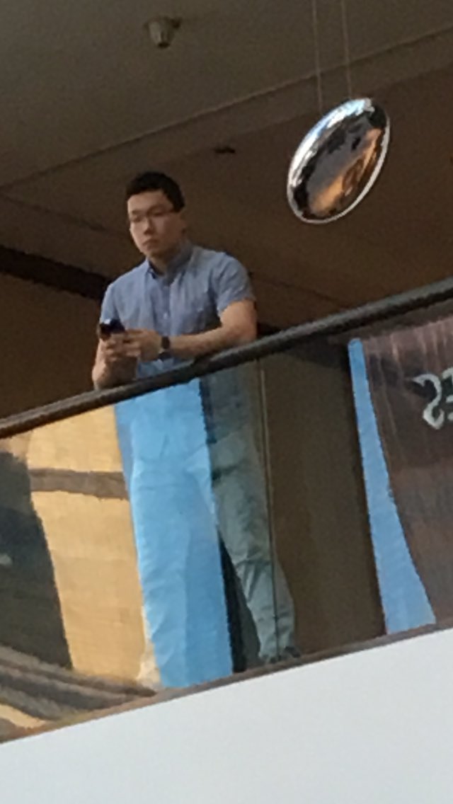 Husky_Suits's tweet photo. So sad @anthrocon is over I look up to see @RonnieNoodles looking at all us in our human form #ANTHROCON
#Anthocon2018 https://t.co/Iju1DzMU3K