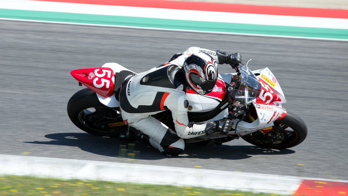 comotticorse's tweet photo. Pirelli Cup @IdealGomme 5° appuntamento al @MugelloCircuit per @gianlupazzini55 e @comotticorse #start_team https://t.co/yiHvjGasrJ https://t.co/wxITeQSVRL