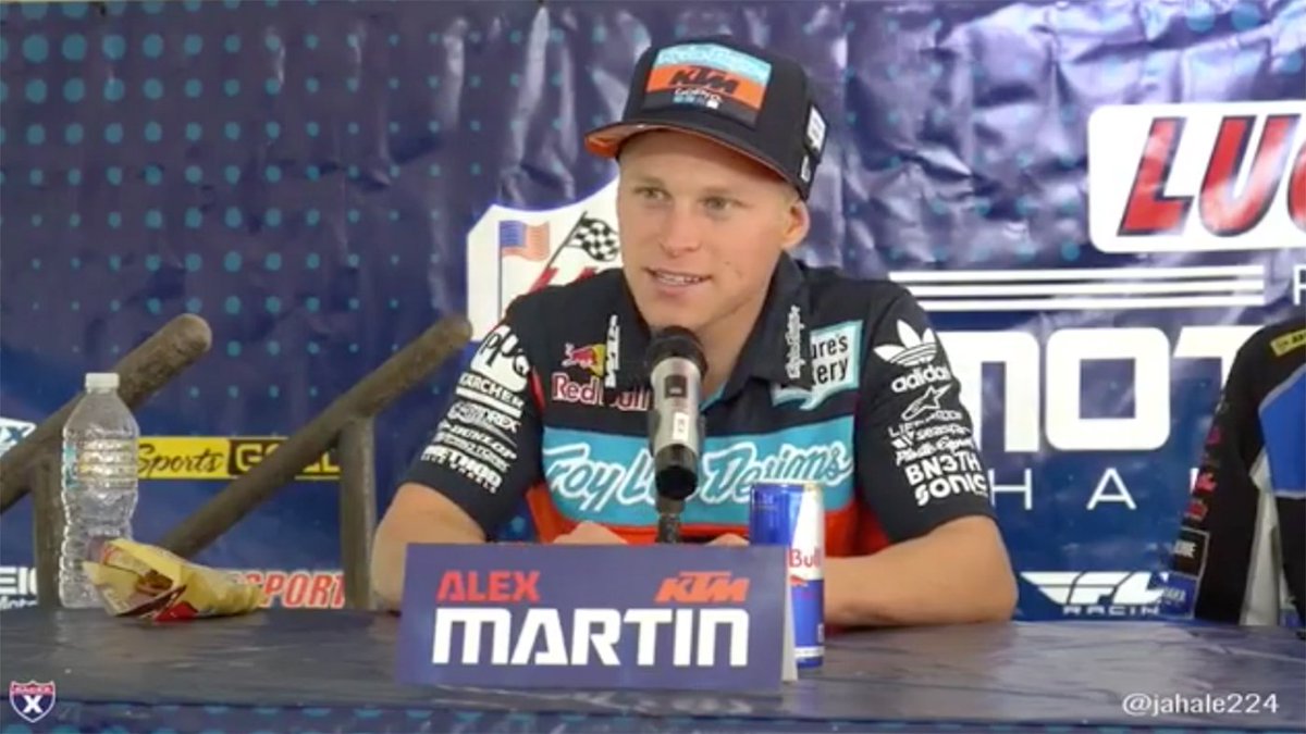 Press Confrence - Alex Martin "your reporting skills are terrible (Steve Matthes), probably the worst guy in the media" 

(spoiler alert, he's joking...)
vitalmx.com/features/Alex-…