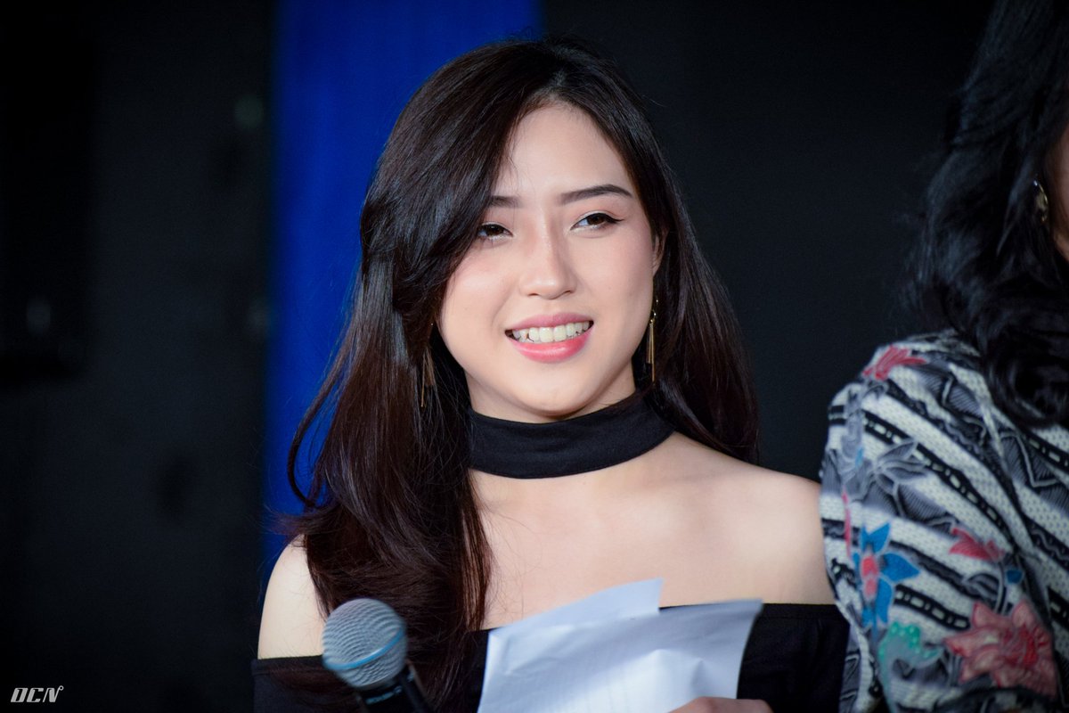Wishing you good health and happiness today @Naomi_JKT48 🤗

#JKT48CircusJogja at PKKH UGM