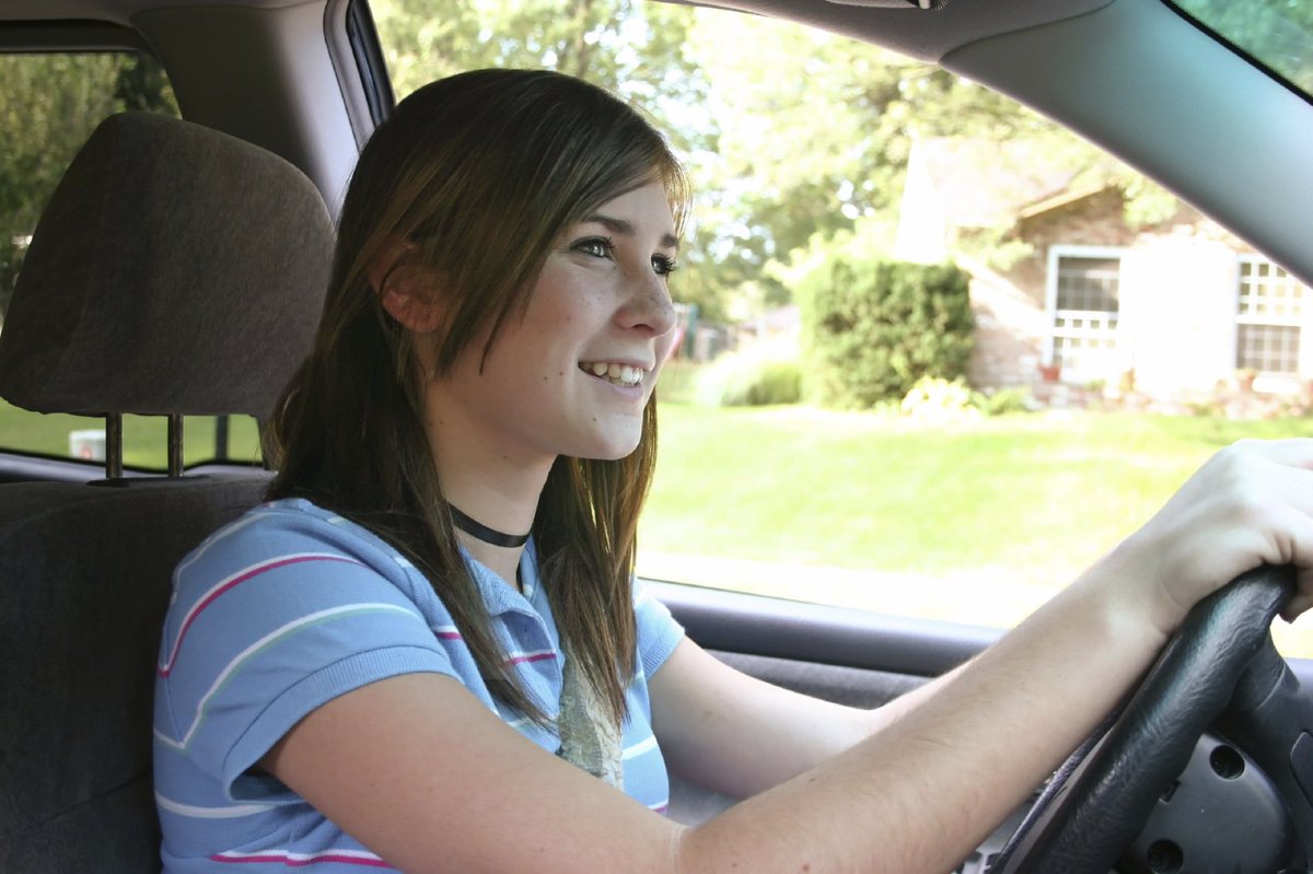 TXDrivingSchool's tweet photo. Texas is one of the 10 safest states for teenage drivers according to a new study. https://t.co/oeGPb8nmlQ https://t.co/CeNIg8OPya