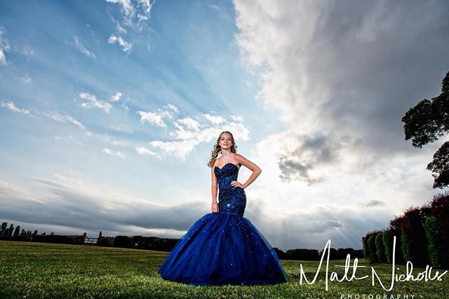 victoriaauty's tweet photo. This stunning young lady looked a million dollars today.
#prom #morilee #morileeprom #kingscrofthotel #kingscroft #ossettacademy #prom2018 #mattnichollsphotography #sweet16 https://t.co/y5LkvlQT5h https://t.co/vOUbycaJkH