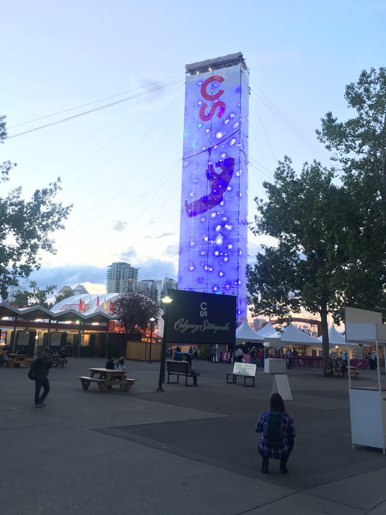 ProfGora's tweet photo. Calgary Stampede - Greatest Outdoor Show On The Earth !! #YYC #CalgaryStampede #Stampede2018 #YYCNow #CalgaryTower #Smithbilt #ExploreAlberta #ExploreCanada #ChuckwagonRace 🇨🇦🤠🐎🗼 https://t.co/j01TRLzdA0