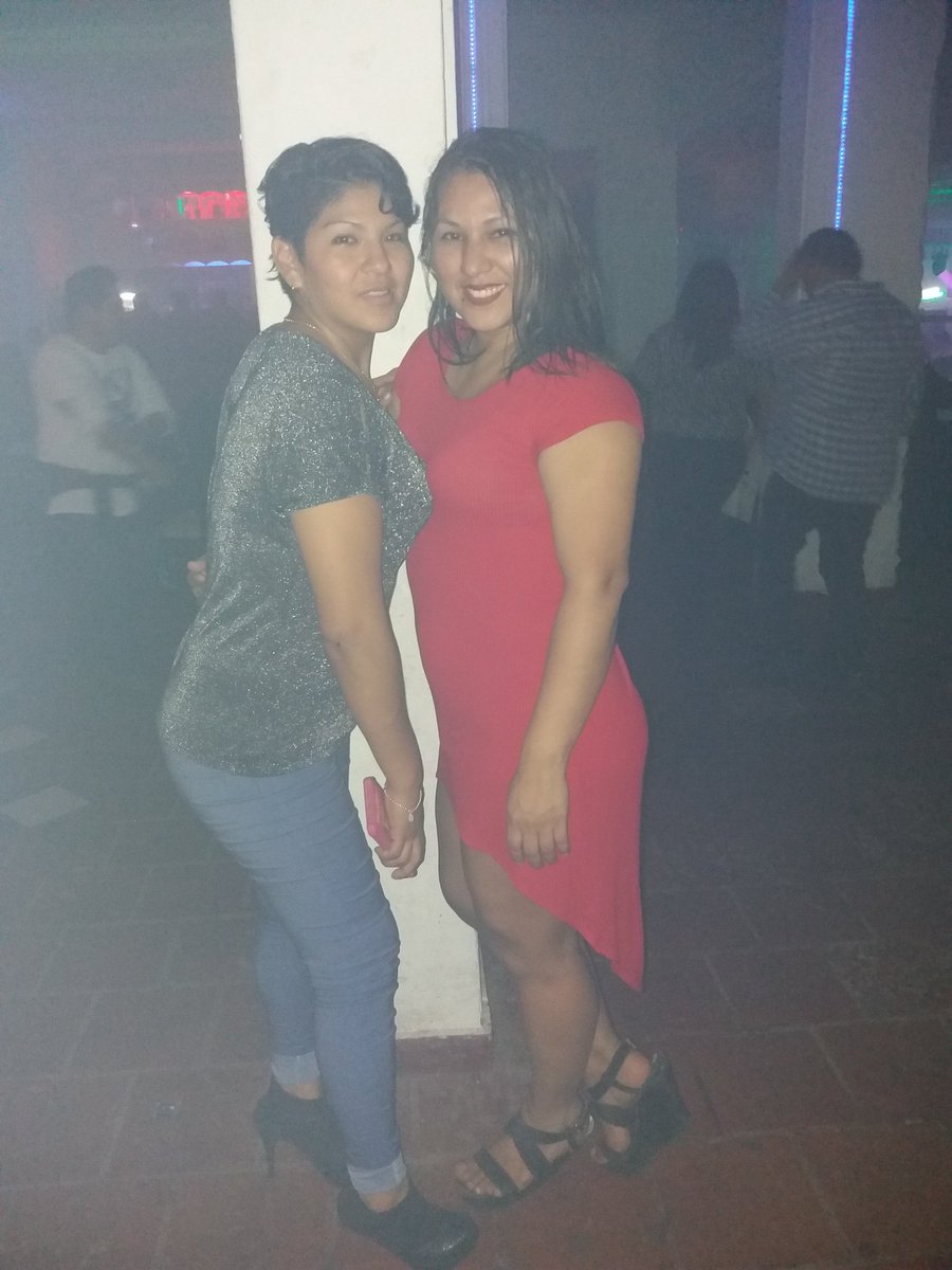 ELIZERGUARY's tweet photo. Cumple de la China https://t.co/i9Y7oUhimc