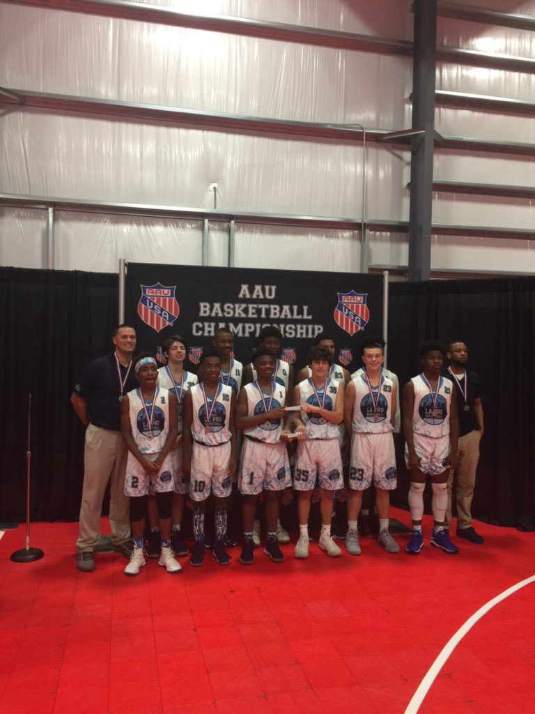 mandevillebball's tweet photo. LaPro 8th grade lost in the championship game ended up in 2nd place for classic bracket in nationals🏀🏆 https://t.co/SJQHwN8pha
