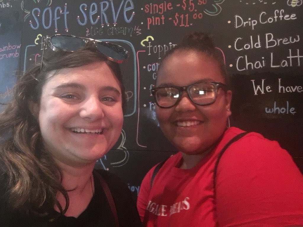 srfHOPE2413's tweet photo. @SCarsonMexico Honestly it was a dream come true to meet you and @obeyme123_emily !!! We had such a fun time!!! Thank you @SofiaCarson for bringing us together!!! We did an Instagram Live and just spread #carsonator Love!!! #Semfi Forever!!! 😍💖💙❤️ https://t.co/9pX33RUJBk
