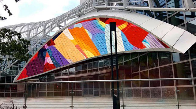 958260764Sunny's tweet image. #Yaham #outofhome #CustomizedDisplay Recently we delivered a spectacular screen for Shenzhen Sea World Plaza, where you can experience international culture, food and brands. Except for the eye shape, the inner arc also makes it stand out. It adds more fun and beauty to the plaza