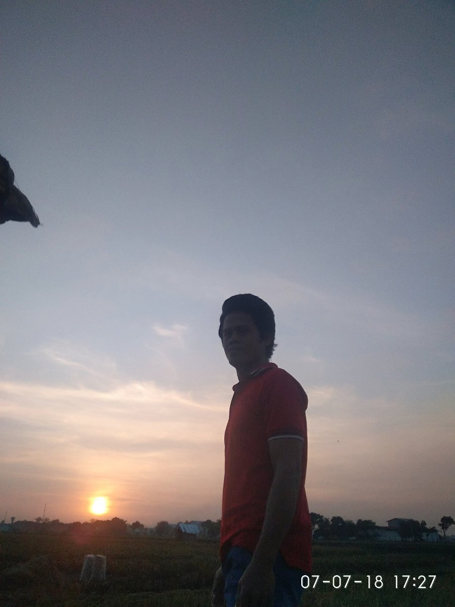 Hidup ternyata memang sulit bila orang seperti kami hanya berharap ...