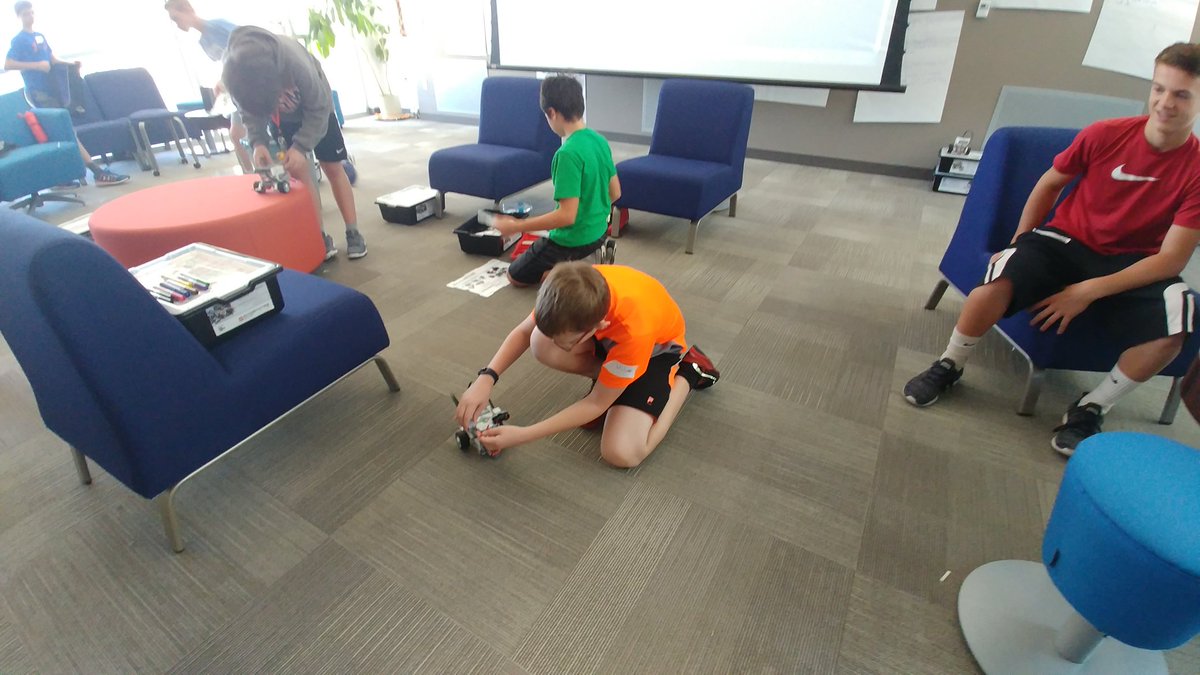 AWilsonESM's tweet photo. Collaboration, Teamwork &amp; Innovation at Spartan Camp 2018 Robotics Course #esmpgspartancamp #i2Learning @aturbeville21 @PGTechEd @DonnaDeSiato @DougMohorter @ksouthwe https://t.co/r0lGcwg5b0